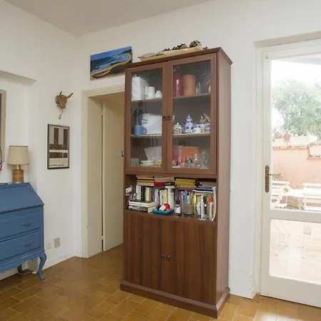 Zukki Apartment